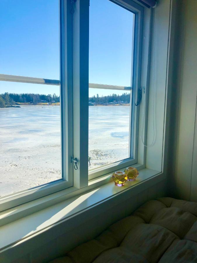 Lyseren Waterfront Cabin Omberg Exteriör bild